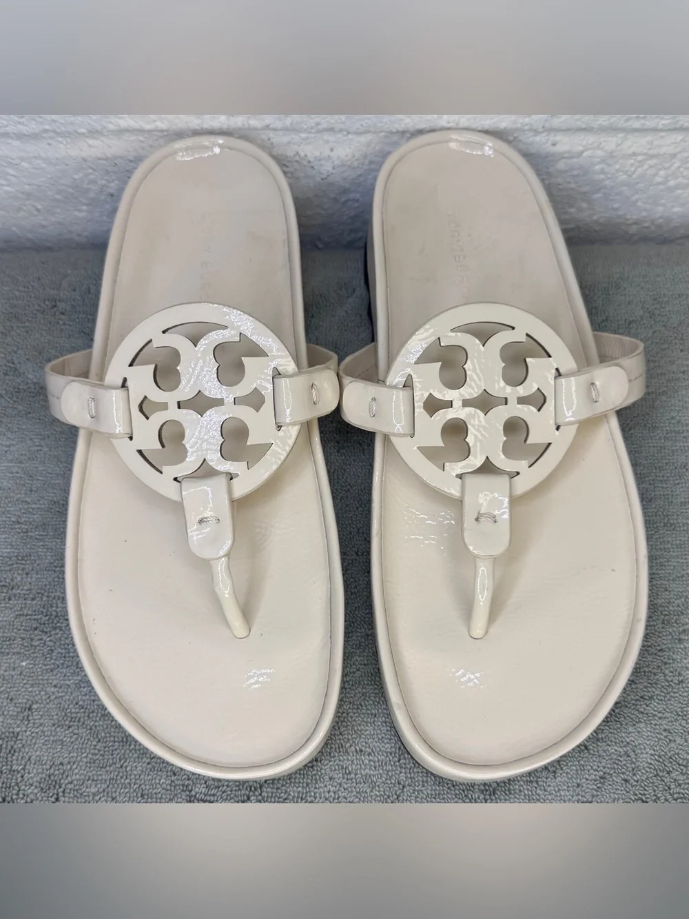 Tory Burch Miller Cloud Lug Sole Sandals Cream Patent Leather Size 7